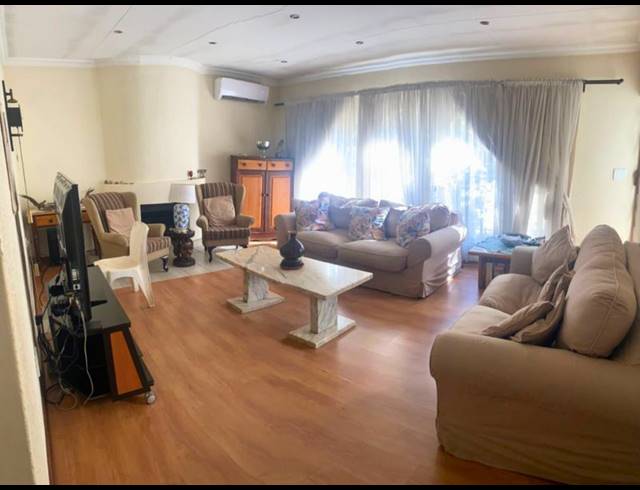 3 BEDROOM HOUSE FOR SALE IN GLEN MARAIS